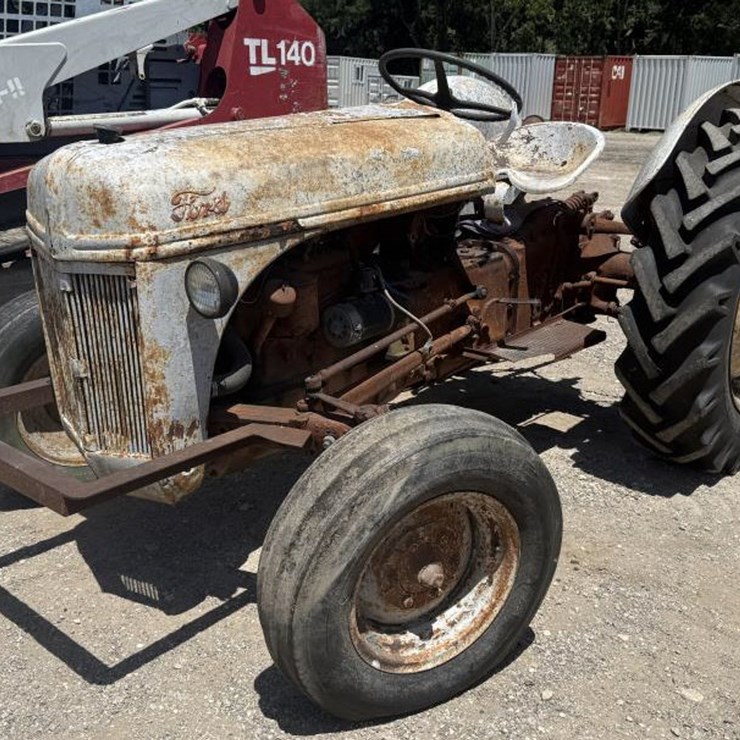 FORD TRACTOR