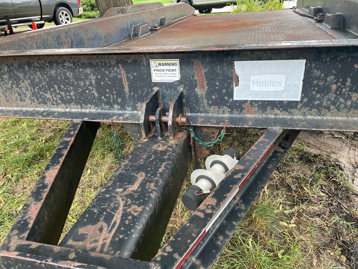#415-•-2006-butler-tandem-axle-tilt-deck-trailer-(has-wi-title)-(sun-prairie,-wi)-image-19