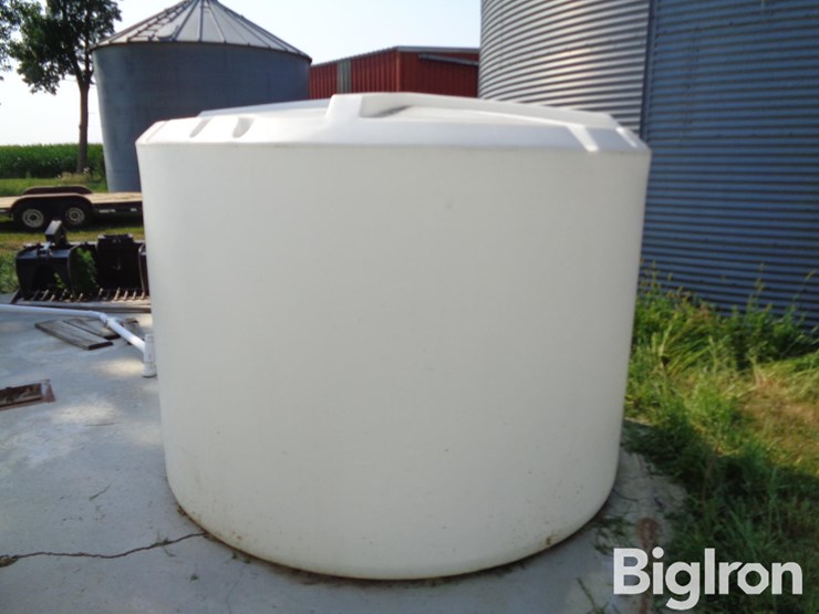 ace-roto-mold-1,500-gal-poly-tank-image-6