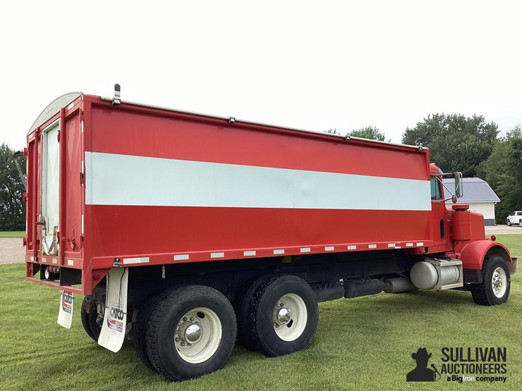 1986-peterbilt-349-image-5