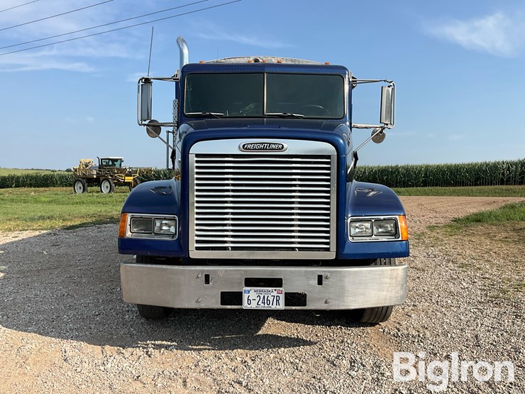 2003-freightliner-fld112-image-2