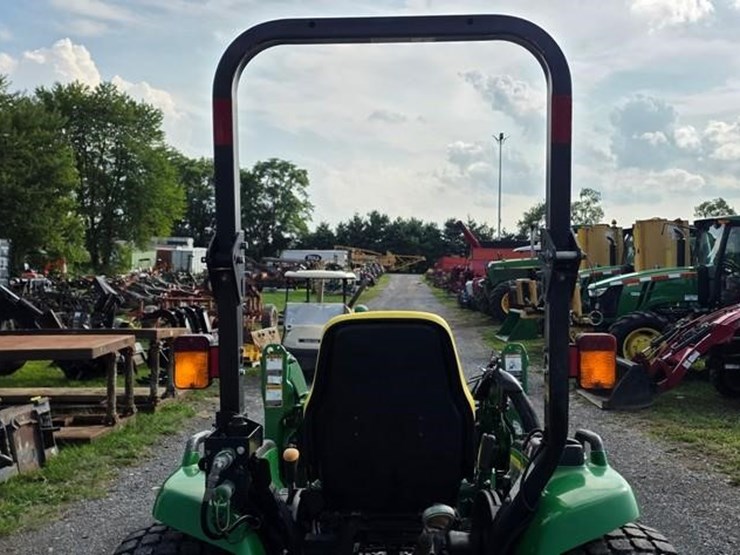 2013-john-deere-3520-image-17
