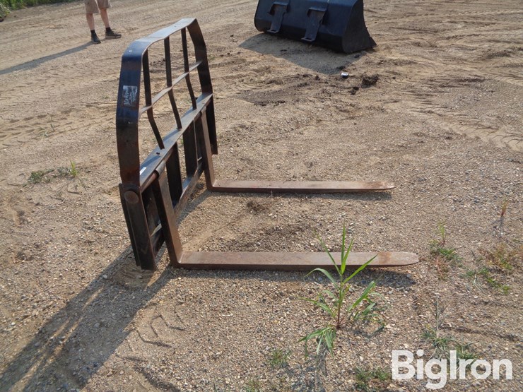 m's-repair-pallet-forks-skid-steer-attachment-image-4