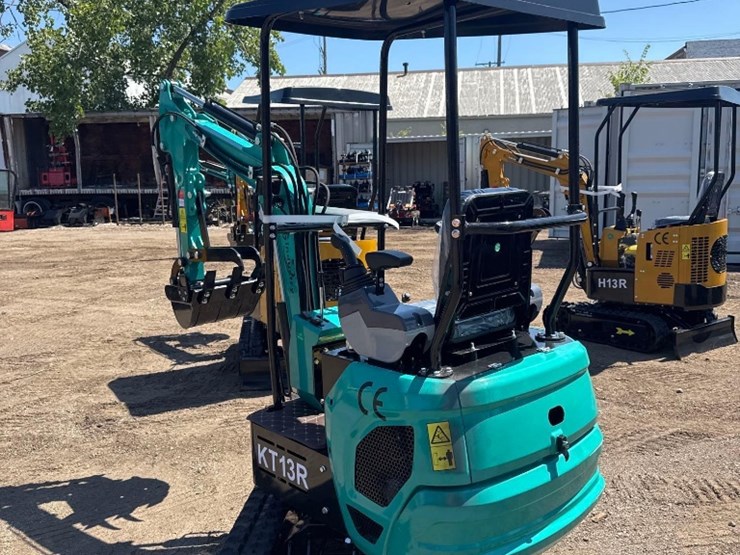 new-cfg-industrial-co-mini-excavator-model-kt13r-image-3