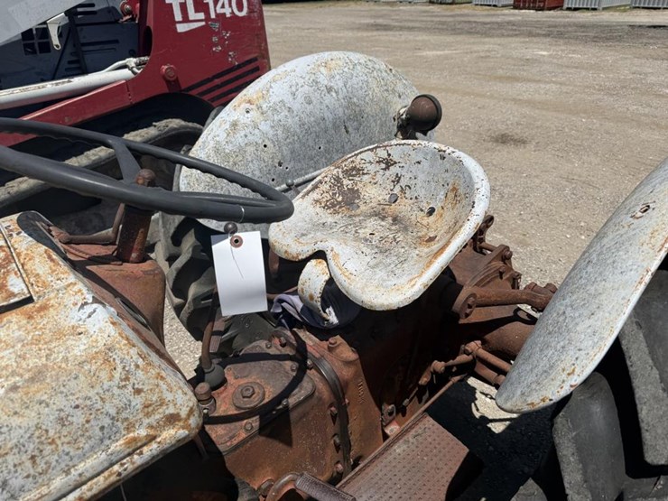 ford-tractor-image-9