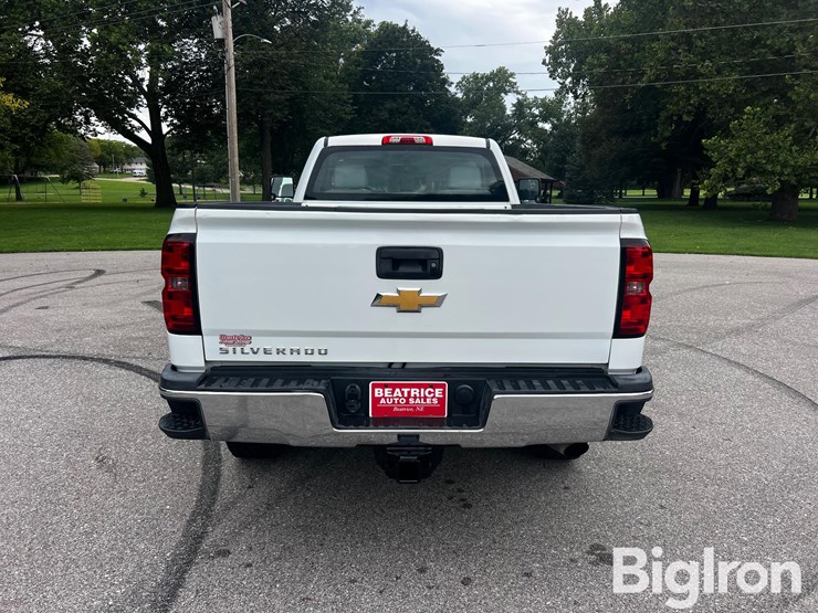 2016-chevrolet-3500-image-6