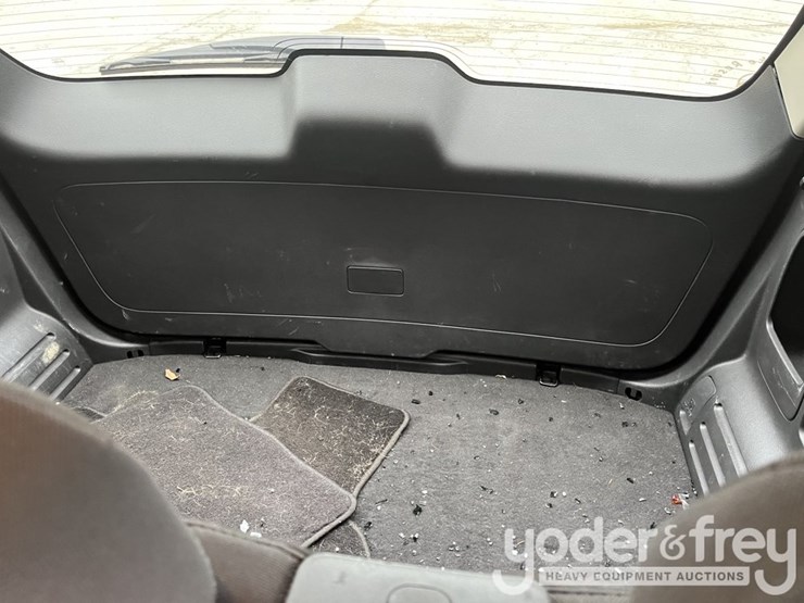 2010-ford-edge-image-31
