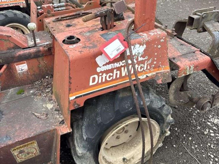 ditch-witch-3610-image-8