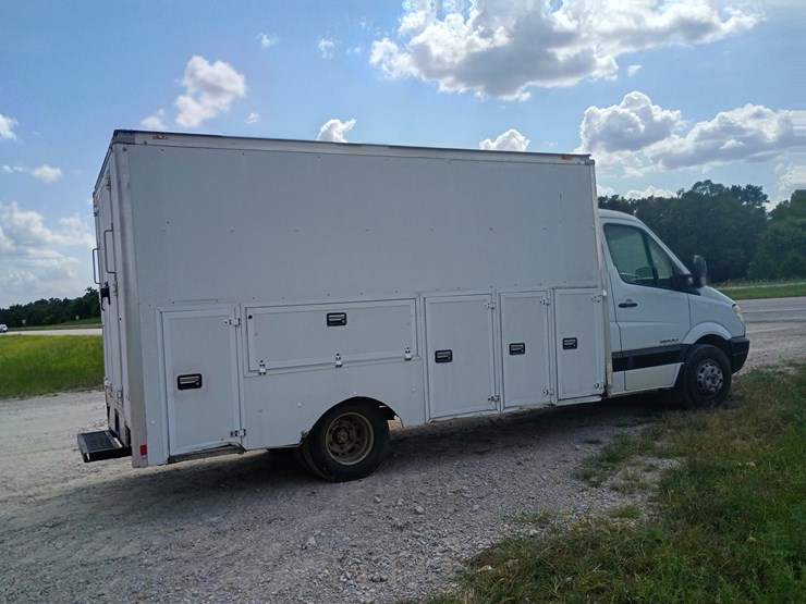 2008-dodge-sprinter-3500-image-10