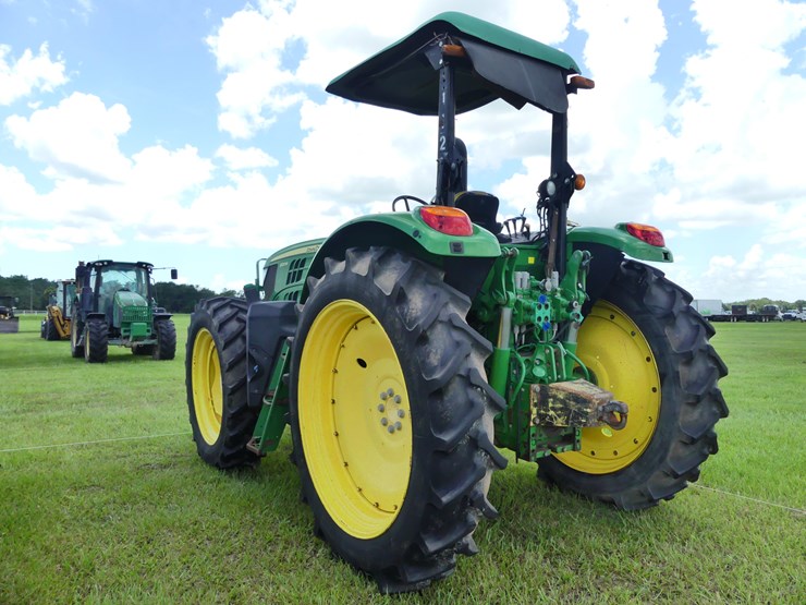 2019-john-deere-6120m-image-4
