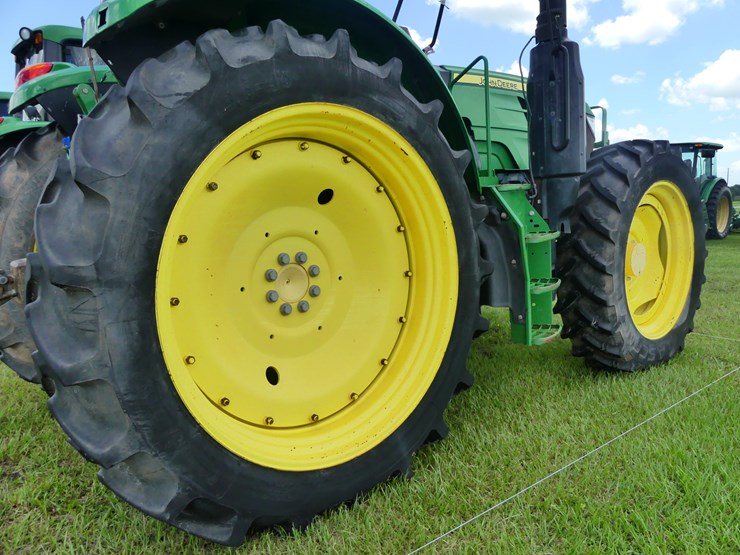 2019-john-deere-6120m-image-6