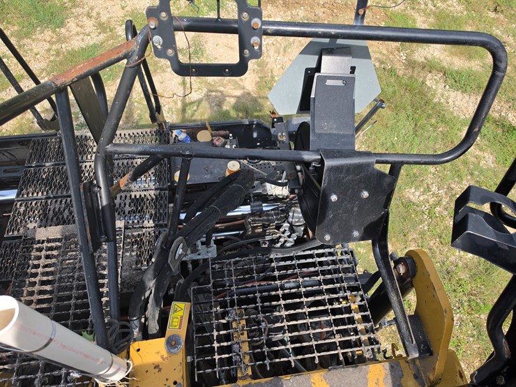 caterpillar-ap-1055f-image-39