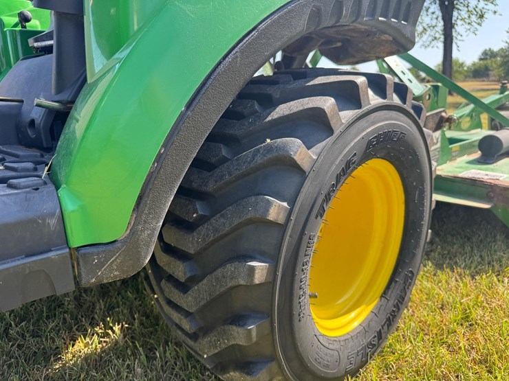 2014-john-deere-1023e-image-13