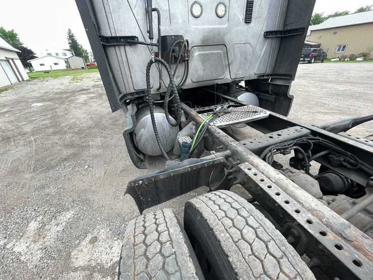 2016-international-prostar-image-42