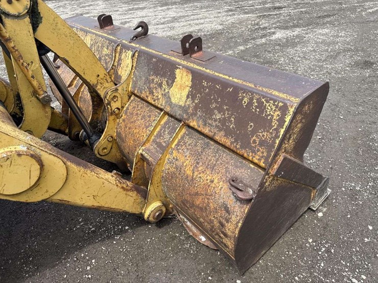caterpillar-416b-image-19