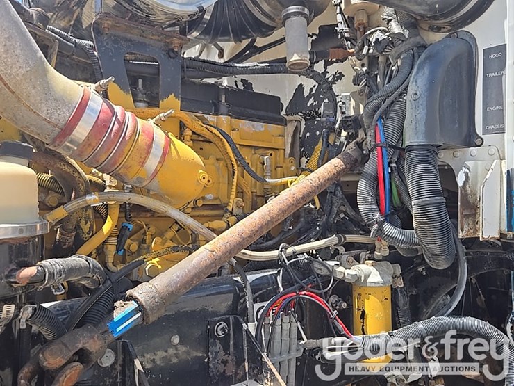 2005-peterbilt-357-image-50