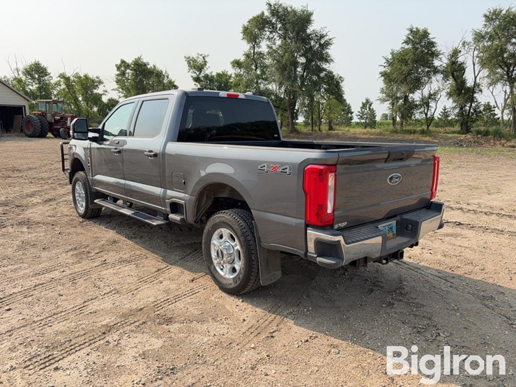 2025-ford-f350-image-7