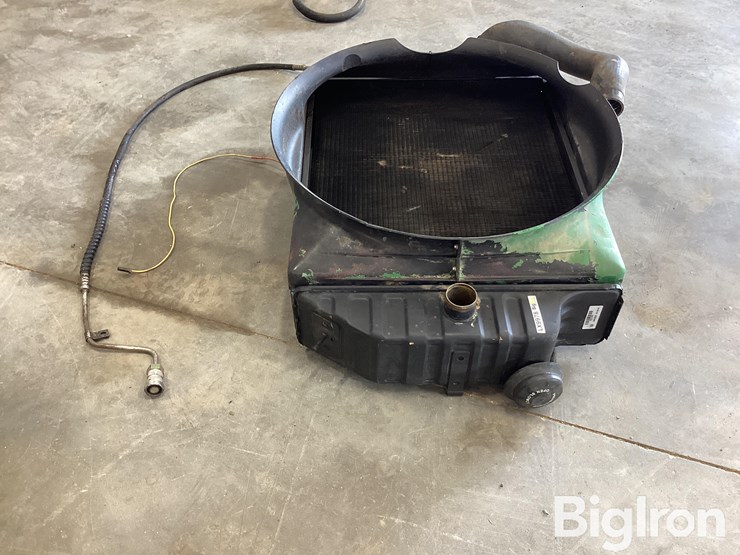 john-deere-4240-image-6