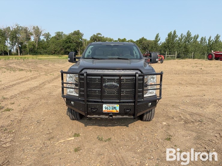2025-ford-f350-image-2
