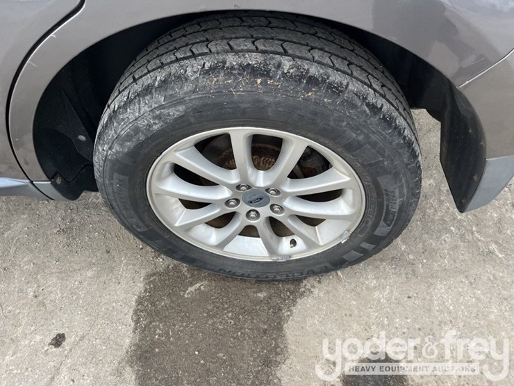 2010-ford-edge-image-10