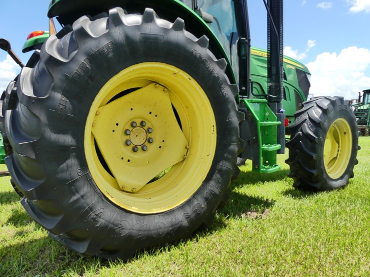 john-deere-6125m-image-6