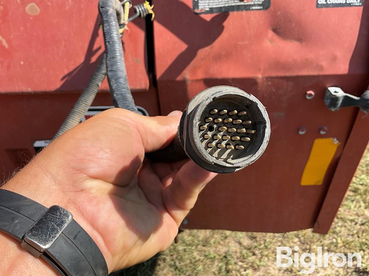 hesston-565a-image-12
