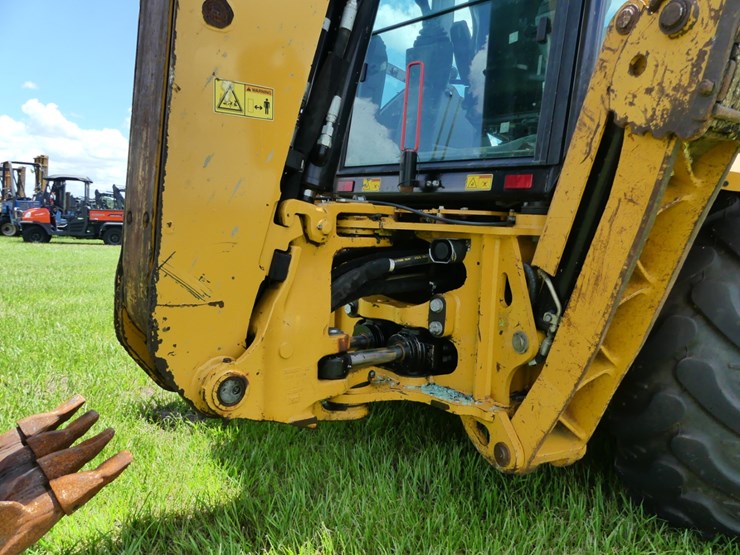 2016-caterpillar-420f2-it-image-9