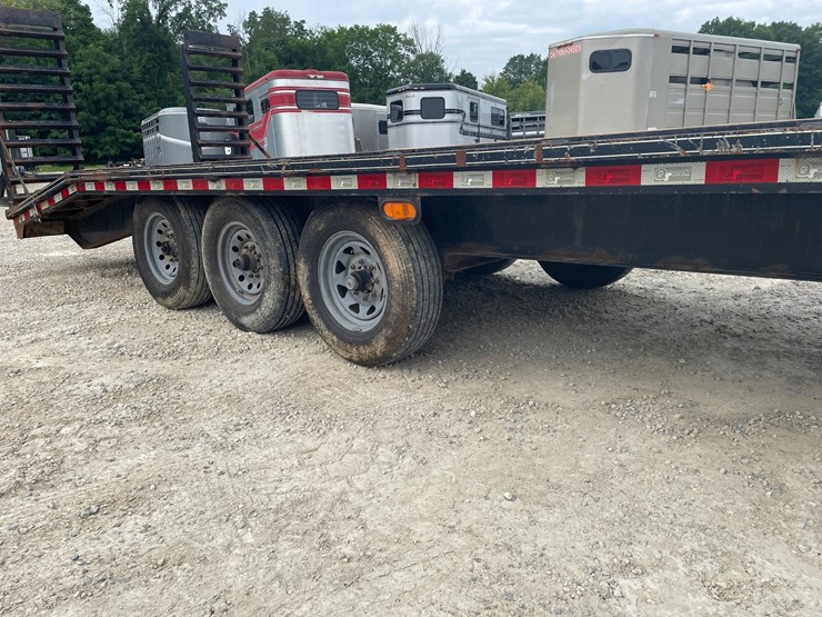 #403-•-2015-quality-8.5-x-25'-flatbed-gooseneck-(has-in-title)-(helenville,-wi)-image-3