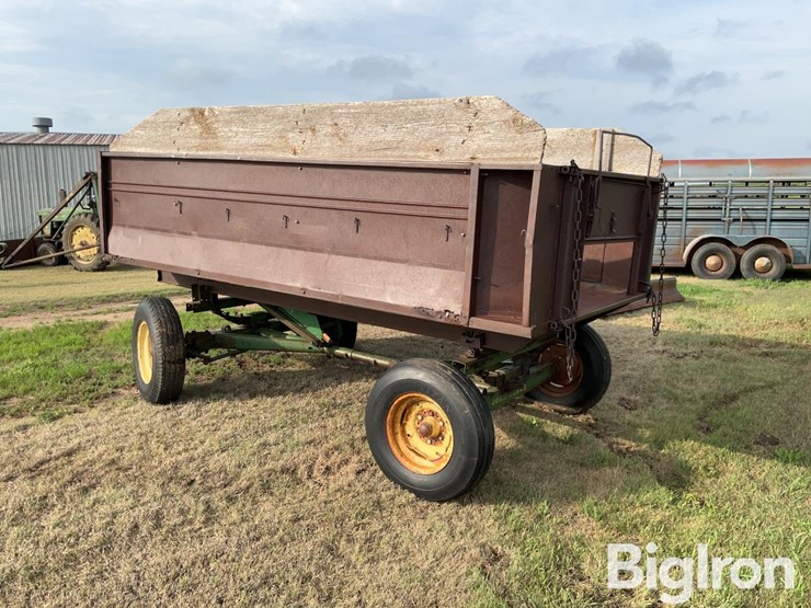 john-deere-11-image-7