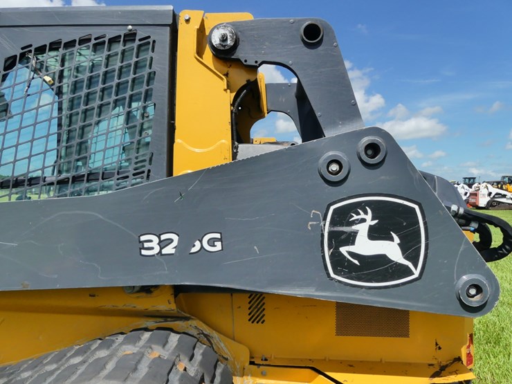 deere-325g-image-8
