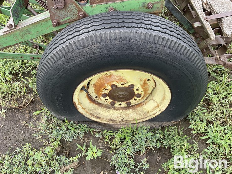 john-deere-10-image-17