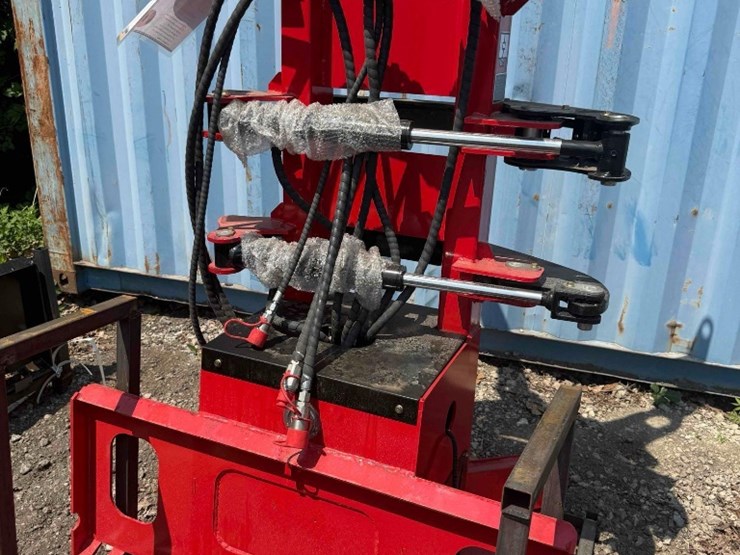 new-skid-steer-feller-buncher-model-gy-fb77-image-1