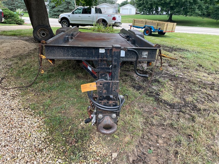 #415-•-2006-butler-tandem-axle-tilt-deck-trailer-(has-wi-title)-(sun-prairie,-wi)-image-1