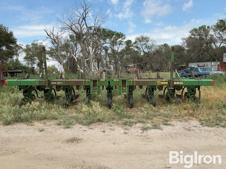 john-deere-885-image-2