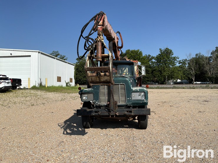 1985-mack-r686st-image-2