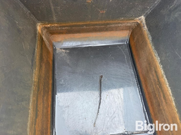 skid-steer-stump-bucket-image-20