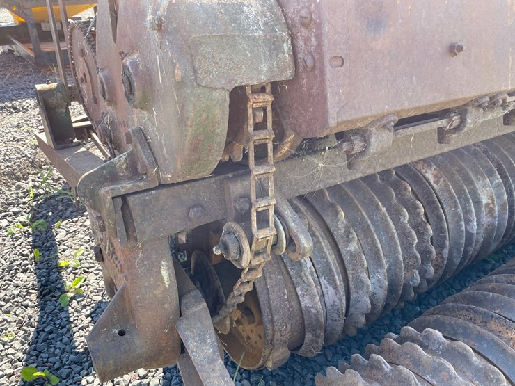 #640-•-brillion-300-seeder-(mason,-wi)-image-10