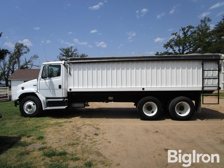 1997-freightliner-fl80-image-8