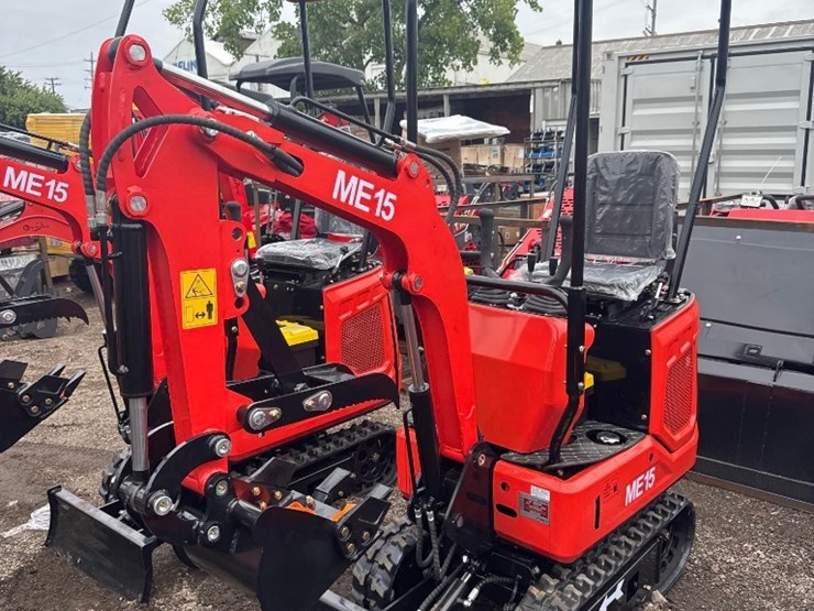 new-sd-lanch-co-mini-excavator-model-me15-image-1