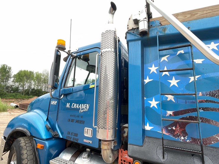#141-•-2007-freightliner-cascadia-dump-truck-(has-wi-title)-(denmark,-wi)-image-14
