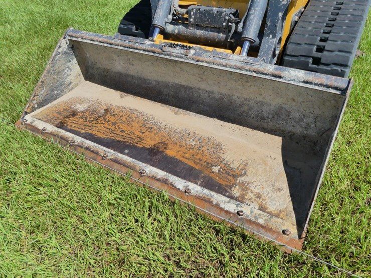 deere-331g-image-10