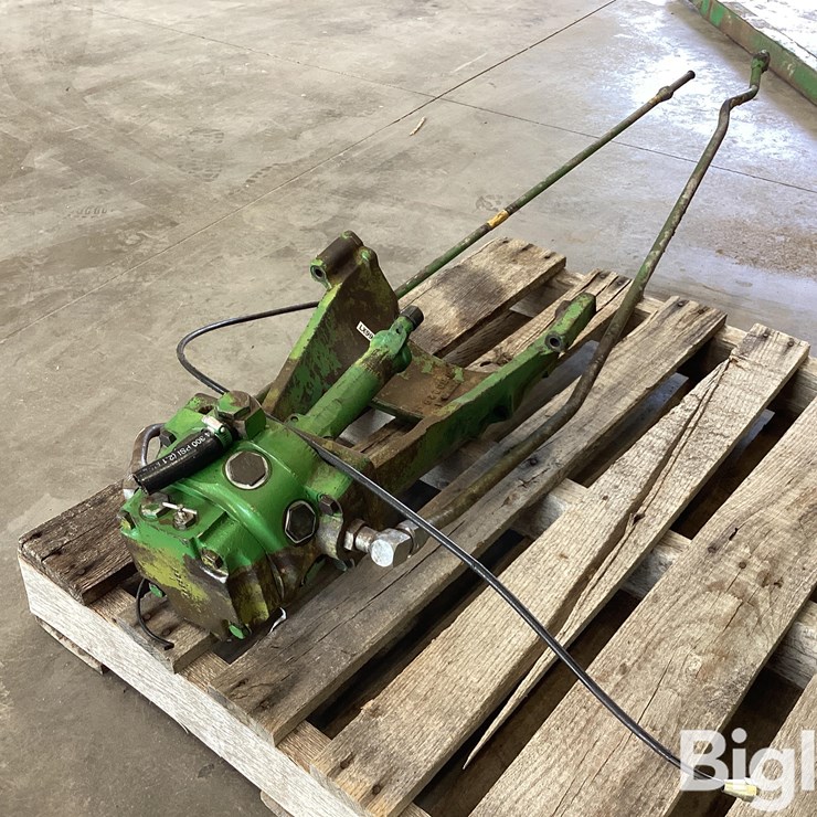 JOHN DEERE 4240