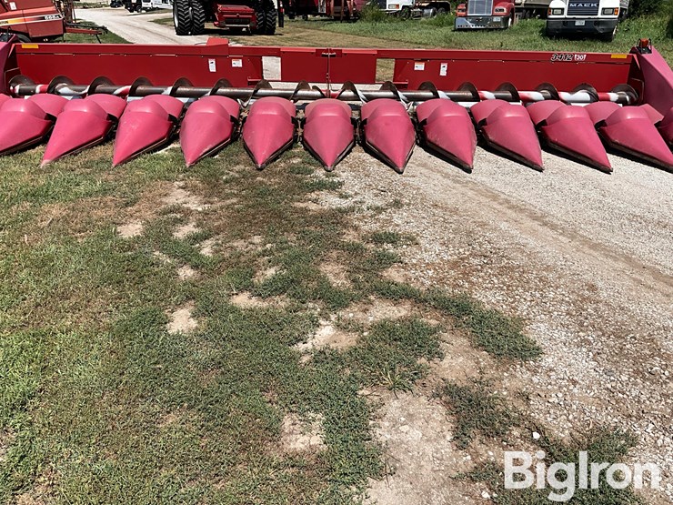 2010-case-ih-3412-image-2