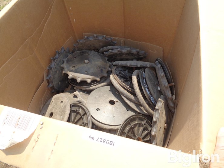 john-deere/-kinze-closing-wheel-image-9