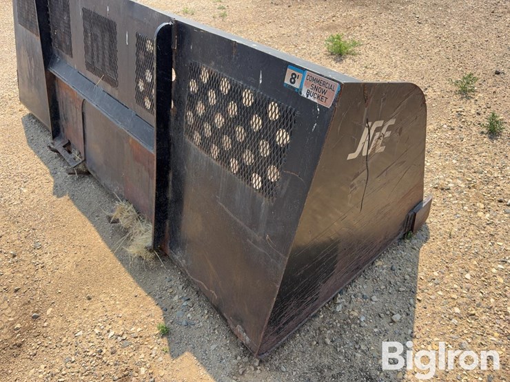jge-8’-snow-bucket-image-14