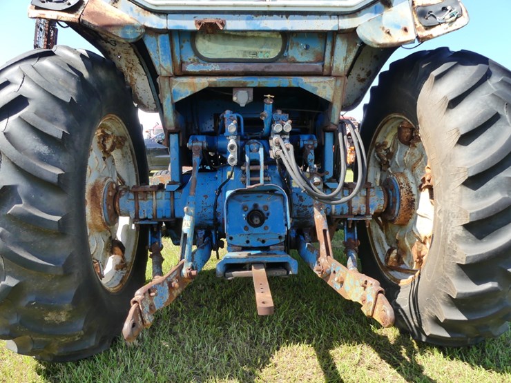 ford-7710-image-5