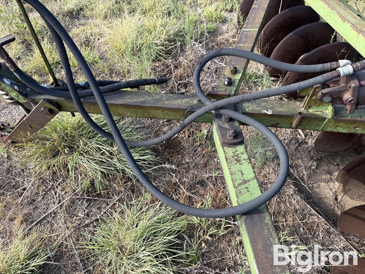 john-deere-12-image-14