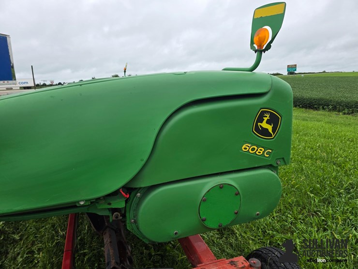 2012-john-deere-608c-image-13