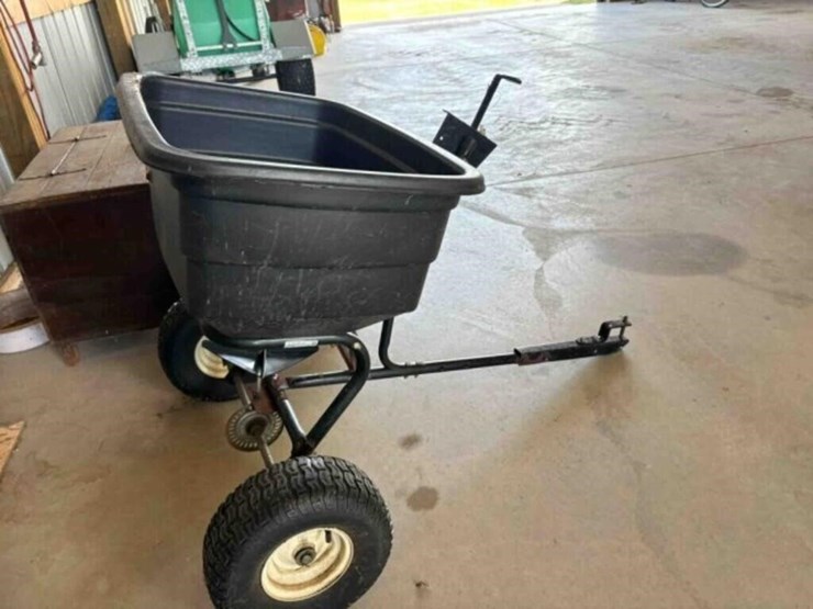 agri-fab-spreader-image-4