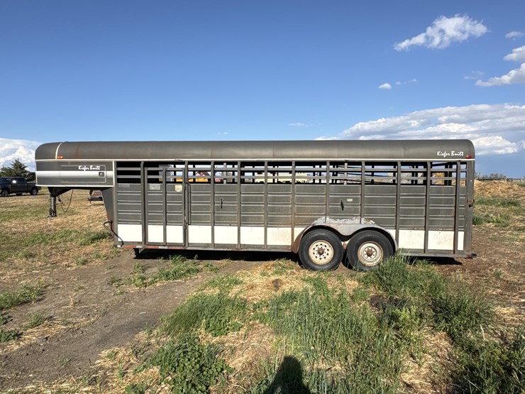 1994-kiefer-built-stockmaster-magnum-t/a-livestock-trailer-image-8